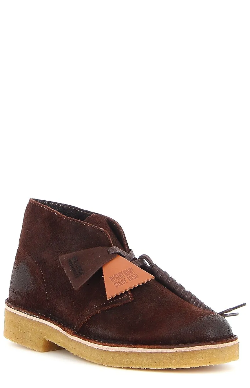 Clarks Round Toe Lace-Up Desert Boots